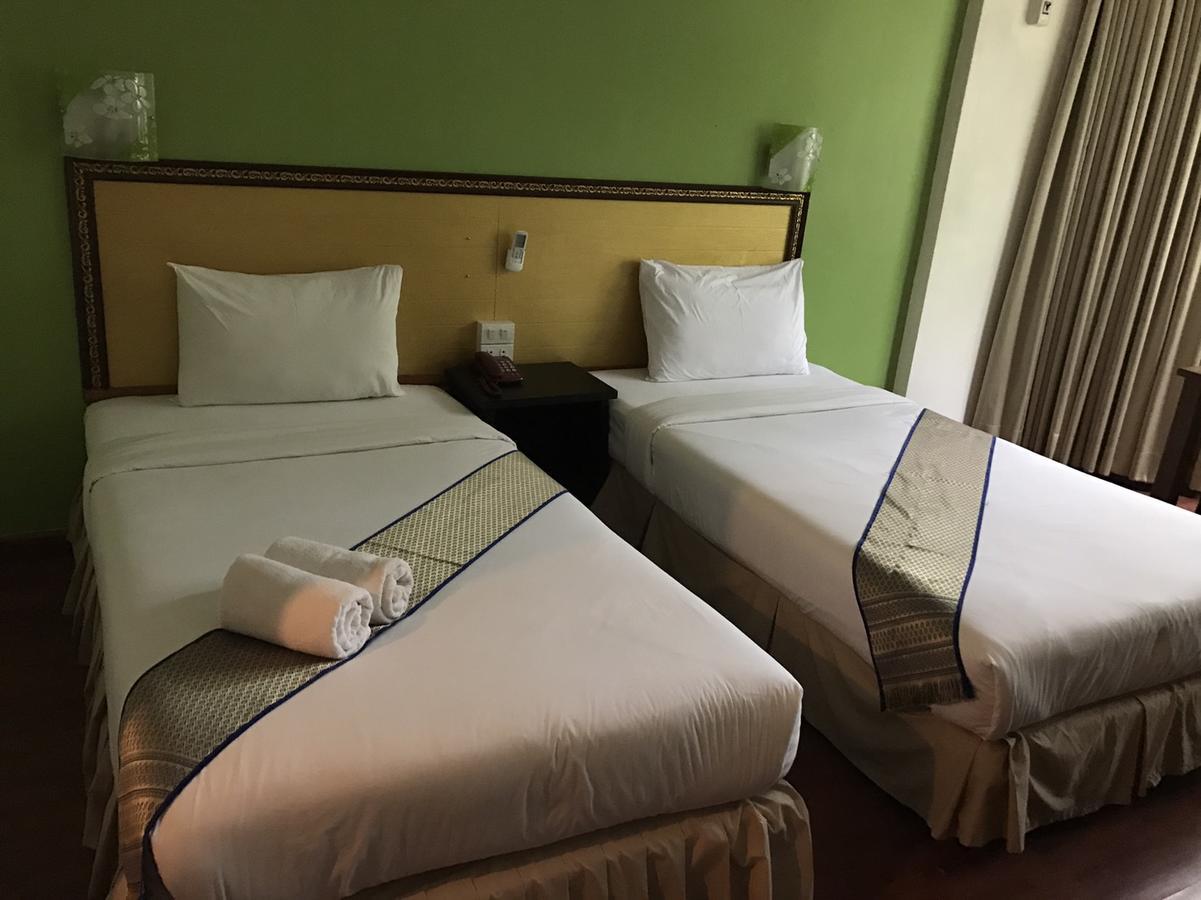 The Imperial Home Hotel Pak Kret Exterior photo